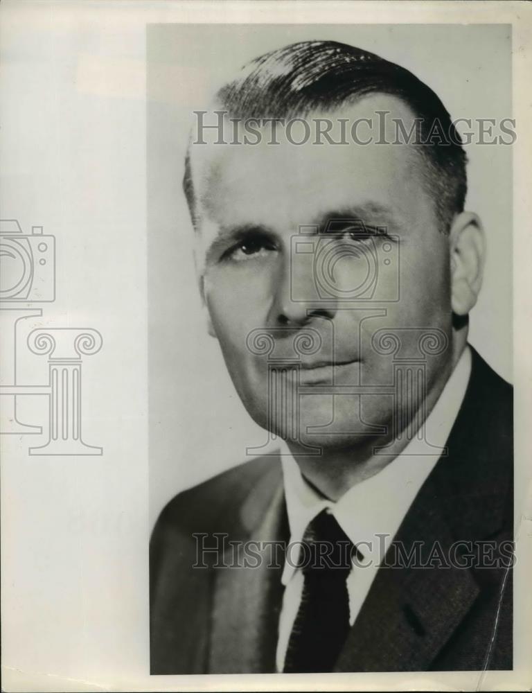 1952 Press Photo Elmer W. Lower, Director of NBC News - nee86031 - Historic Images