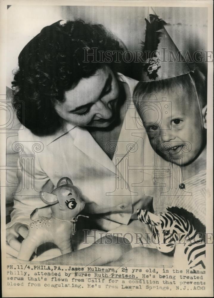 1947 Press Photo James Mulhearn &amp; nurse Ruth Pretach at Philadelphia hospital - Historic Images