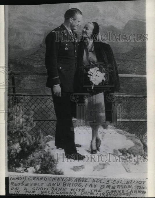 1944 Wire Photo Col Elliott Roosevelt & bride Faye Emerson with Grand Canyon - Historic Images