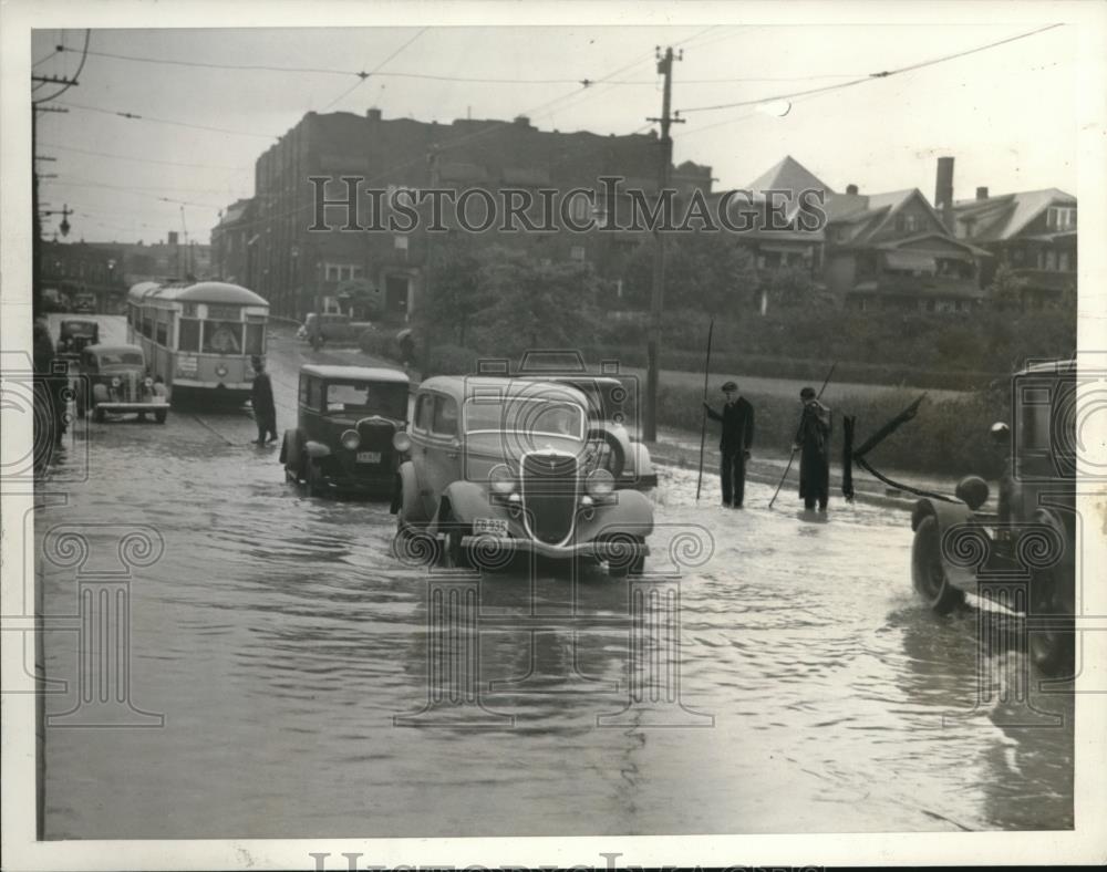 1936 Press Photo Floods at Arlington Ave. across from Forest Hill Pool - Historic Images