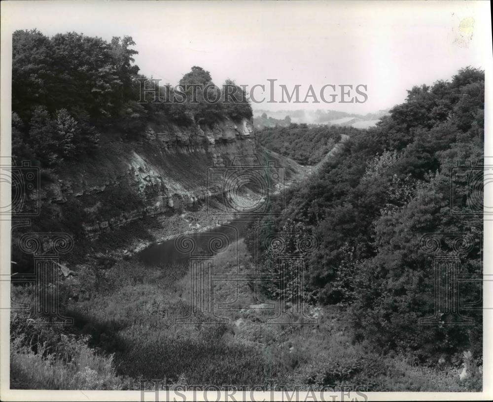 1969 Press Photo A Cadiz, Ohio, strip mine  - cvb01390 - Historic Images