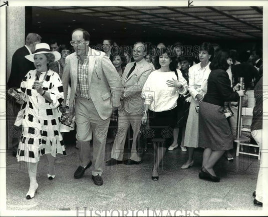 1985 Press Photo Opening of May Show at the Cleveland Museum of Art. - cva92162 - Historic Images