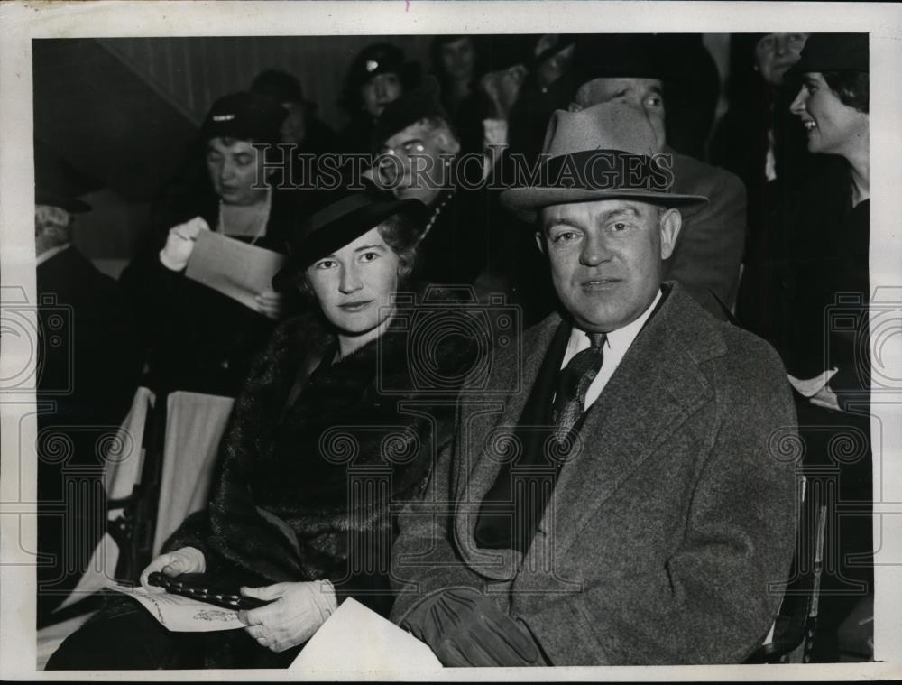 1934 Press Photo Assistant Secretary of War Harry Woodring &amp; wife at Ft Myer - Historic Images