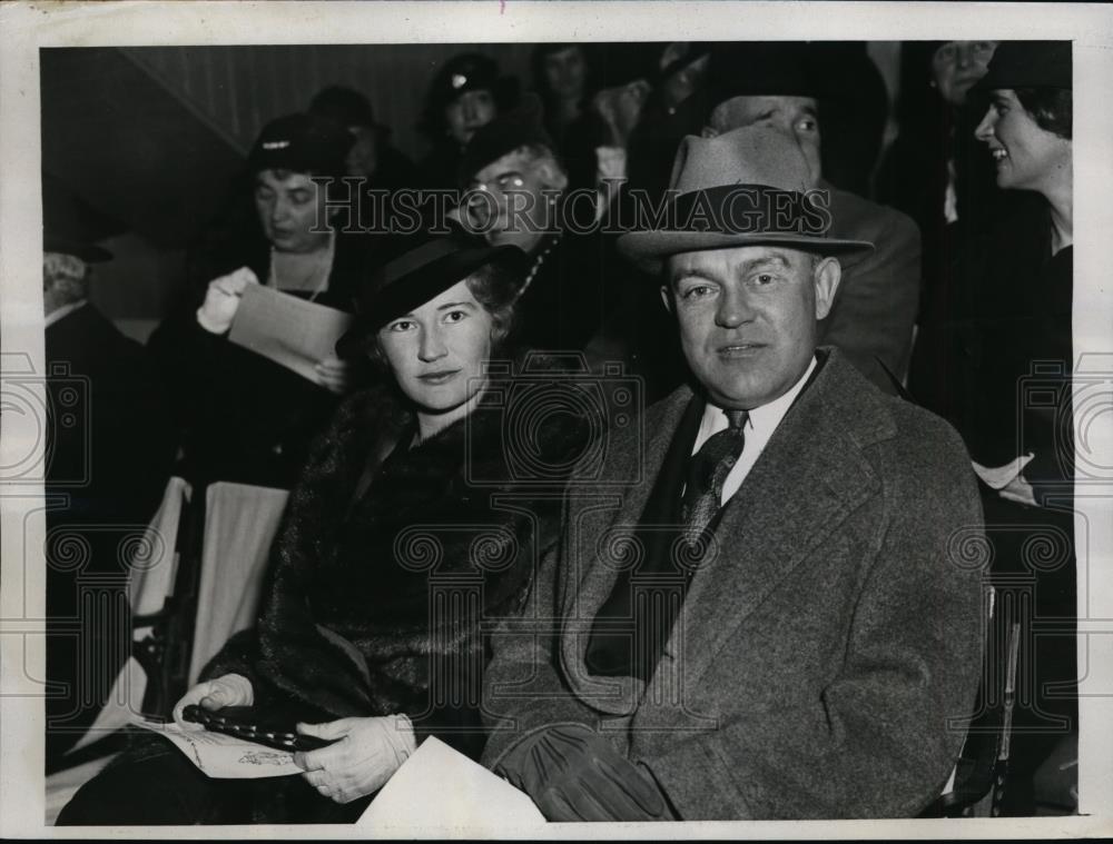 1934 Press Photo Assistant Secretary of War Harry Woodring & wife at Ft Myer - Historic Images