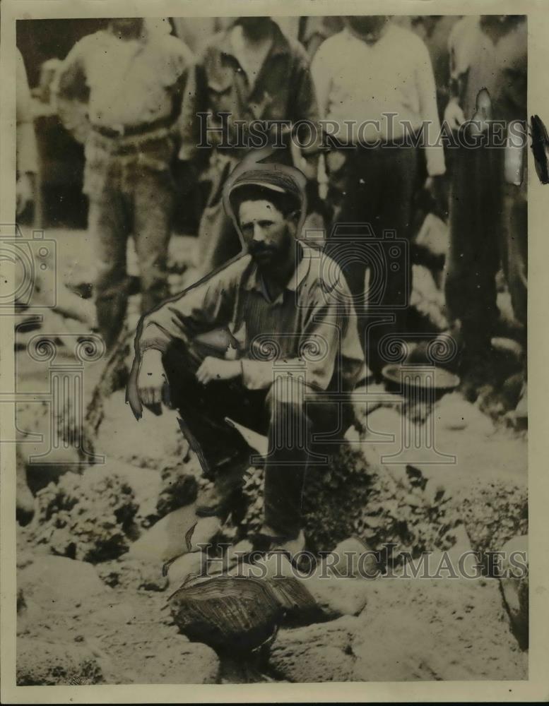 1929 Press Photo Archie Smith at a mining site with others - nee86169 - Historic Images