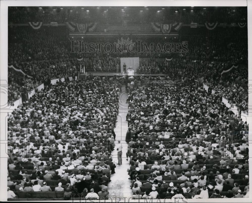 1952 Press Photo Full House when Adlai Stevenson makes Chicago Stadium Speech - Historic Images