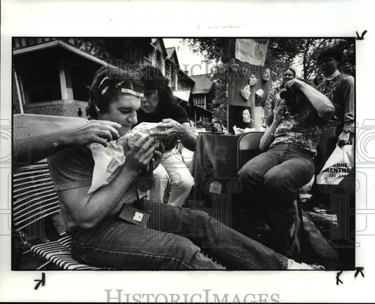 1982 Press Photo L-R; John Pallota, Linda Devost, Regina Pallota. - cvb03603 - Historic Images