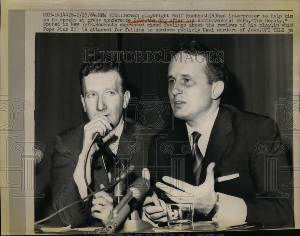 1964 Press Photo Rolf Hochhuth, German Playwirght speaks at press conference - Historic Images