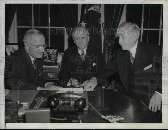 1945 Press Photo President Truman, Secretary of State James Byrnes - nee84145 - Historic Images