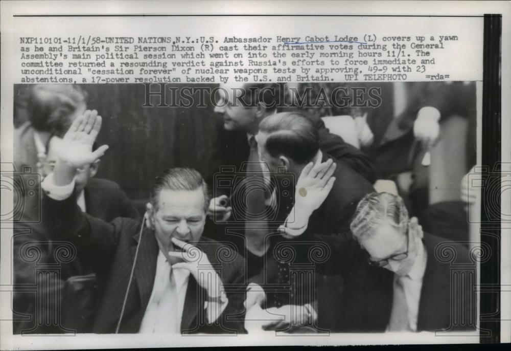 1958 Press Photo US Ambassador to UN Henry Cabot Lodge, UK's Sir Pierson Dixon - Historic Images