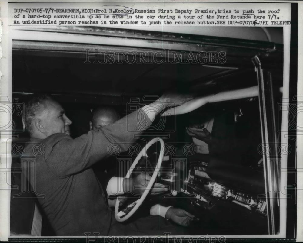 1959 Press Photo Frol Kozlov Russian 1st Deputy Premier in a Ford car in Mich - Historic Images