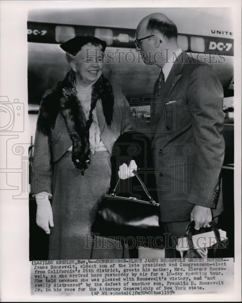 1954 Wire Photo Cong. Roosevelt greet his mother after 10 day speaking tour - Historic Images