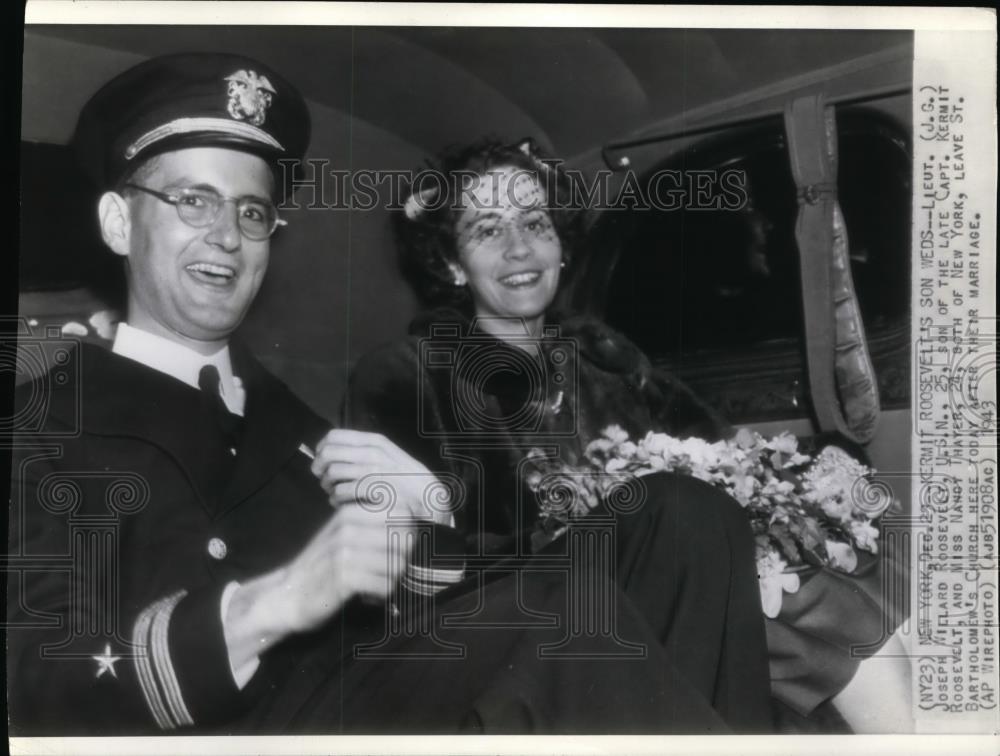 1943 Wire Photo Kermit Roosevelt &amp; Thater wedding at St. Bartholomew&#39;s Church - Historic Images