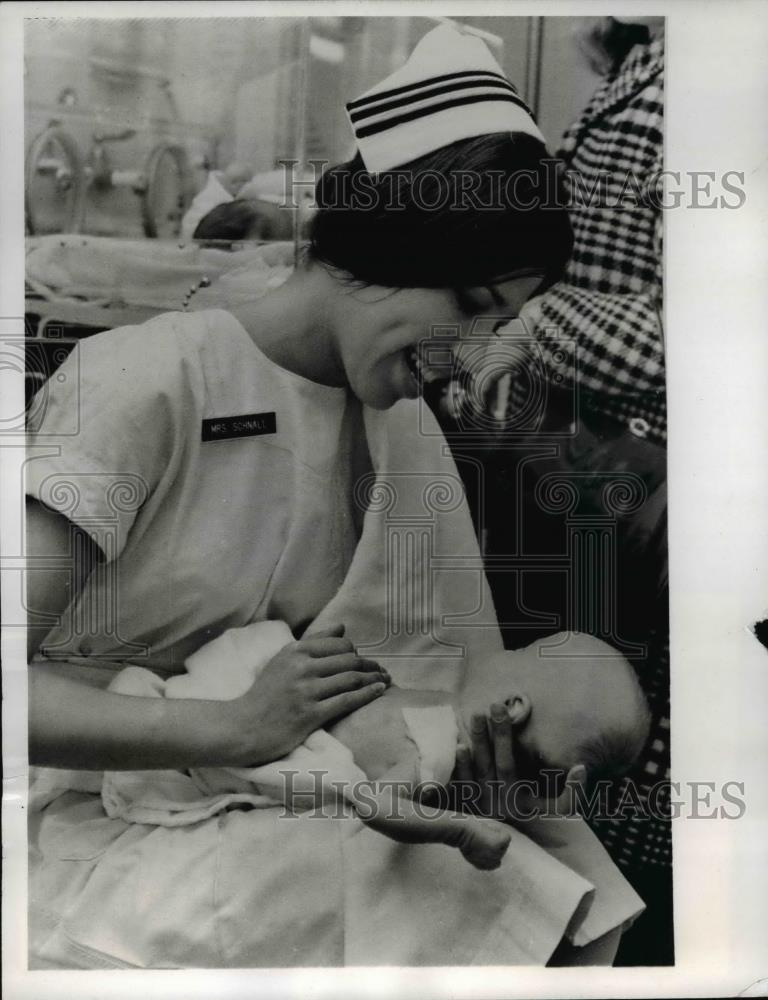 1969 Press Photo Lt jg Susan Schall Navy nurse sentenced to prison - nee83912 - Historic Images