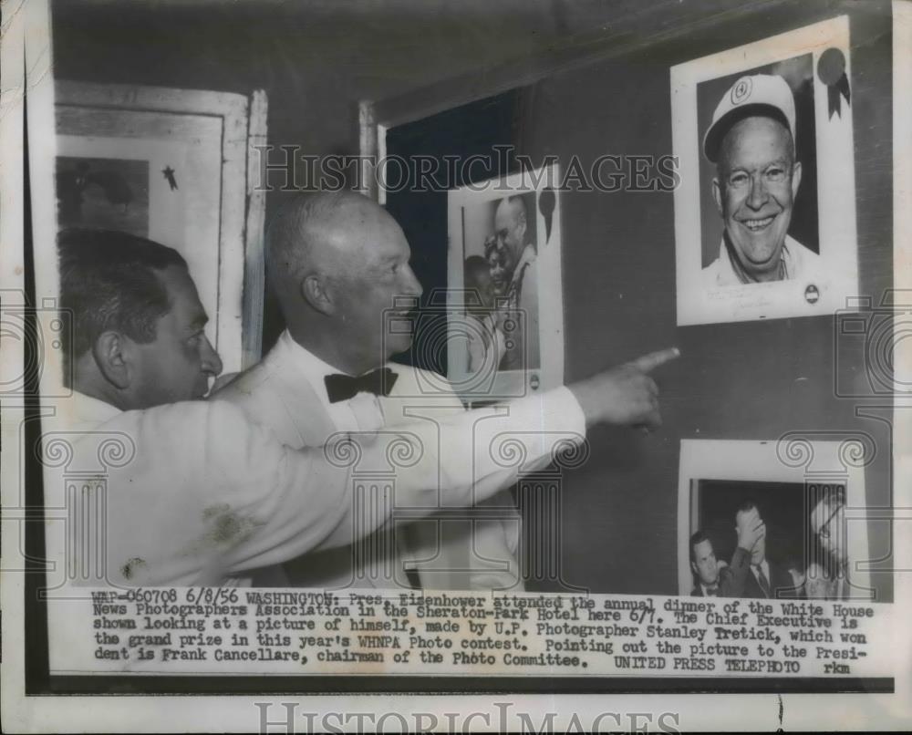 1956 Press Photo President Eisenhower & UP photographer Stanley Tretick - Historic Images