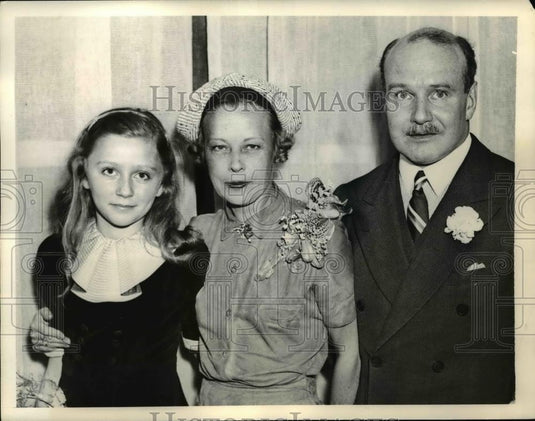 1937 Press Photo Jacques A Raffray weds Mr sDonnie De Bower in NY - nee86249 - Historic Images
