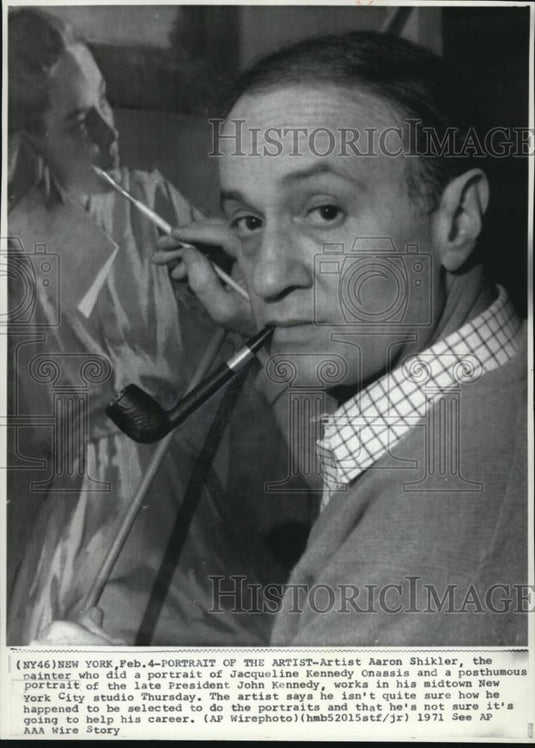 1971 Wire Photo Artist Aaron Shiker, painter of Jacqueline Kennedy's portrait - Historic Images