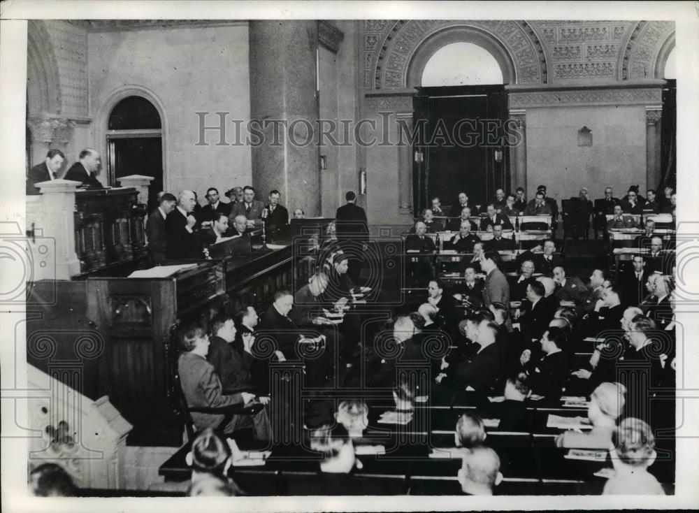 1942 Press Photo Gov Herbert Lehman addresses N.Y. first Wartime Legislature - Historic Images