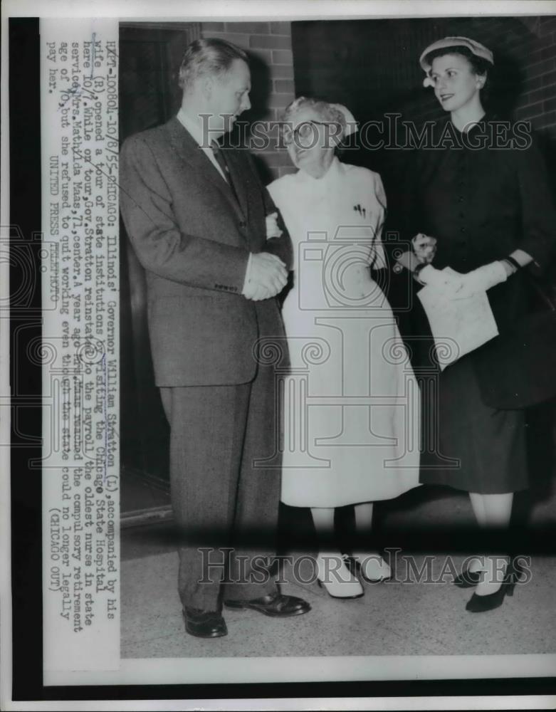 1955 Press Photo Illinois Goovernor & Mrs William Strattonvisit Chicago Hospital - Historic Images