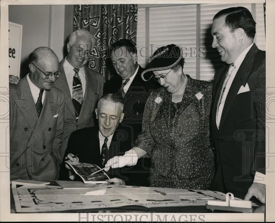 1953 Press Photo Chicago National Democratic committee, John Kelly, James Roman - Historic Images