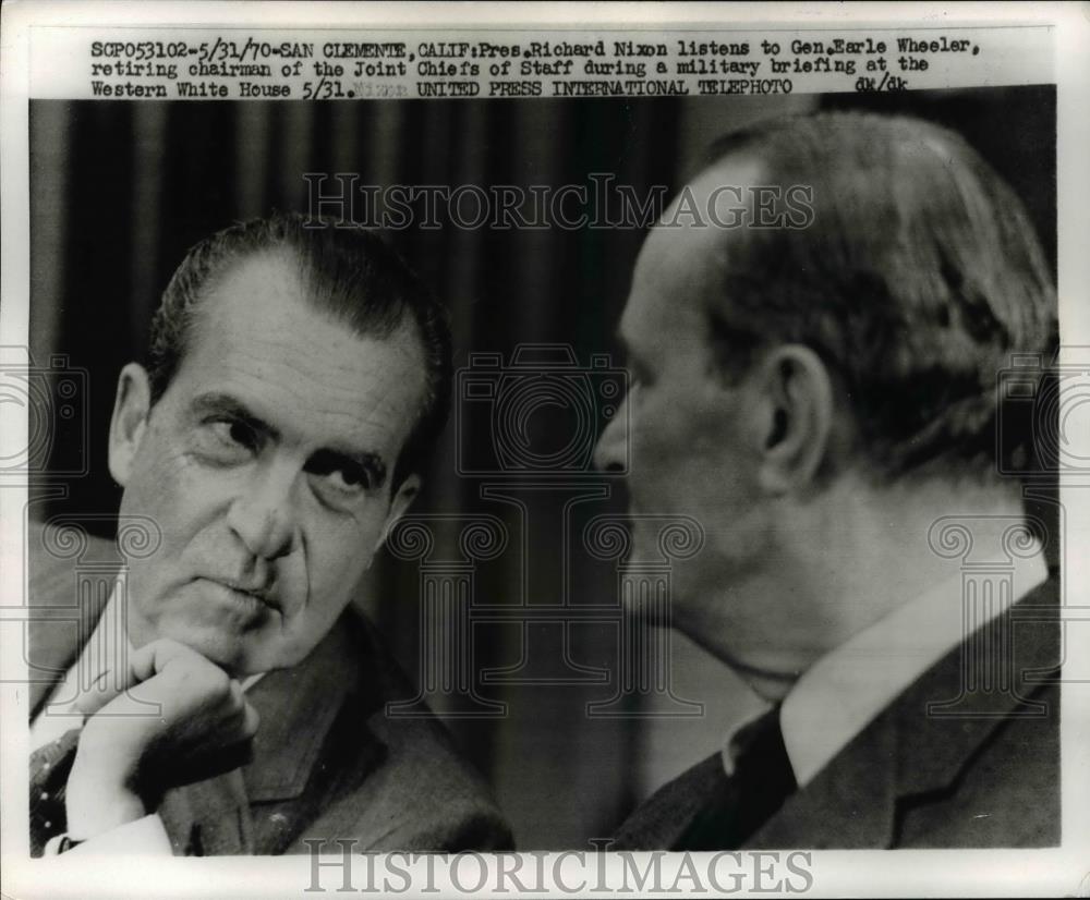 1970 Press Photo President Richard Nixon & General Earle Wheeler in CA - Historic Images