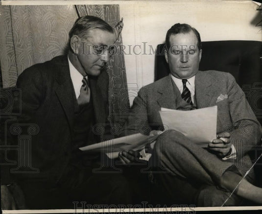 1933 Press Photo BC Schram & Paul C Keys at a meeting - nee88276 - Historic Images