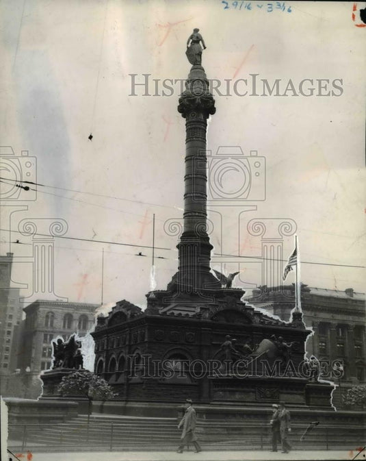 1939 Press Photo The Grimy condition of Soldiers and Sailors Monument - Historic Images