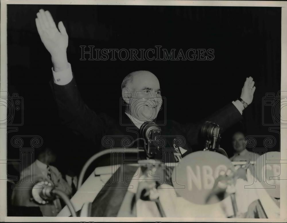 1936 Press Photo Gov. Herbert Lehman acknowledge of the ovation he received - Historic Images