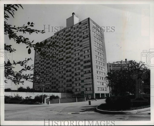 1972 Press Photo Marine Towers - cva71482 - Historic Images
