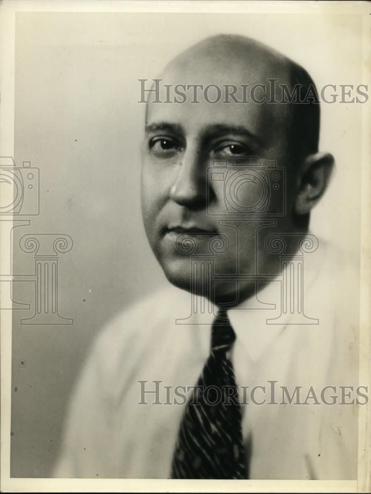 1935 Press Photo Mr Fishman at desk in his office - nee87691 - Historic Images