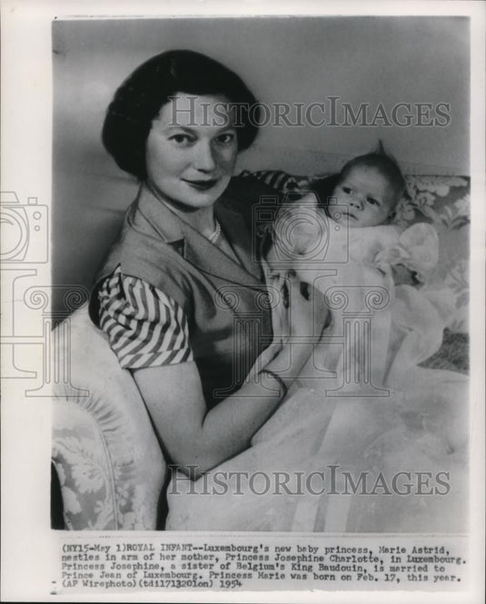 1954 Wire Photo Luxembourg baby Princess Marie Astrid & Princess Josephine - Historic Images