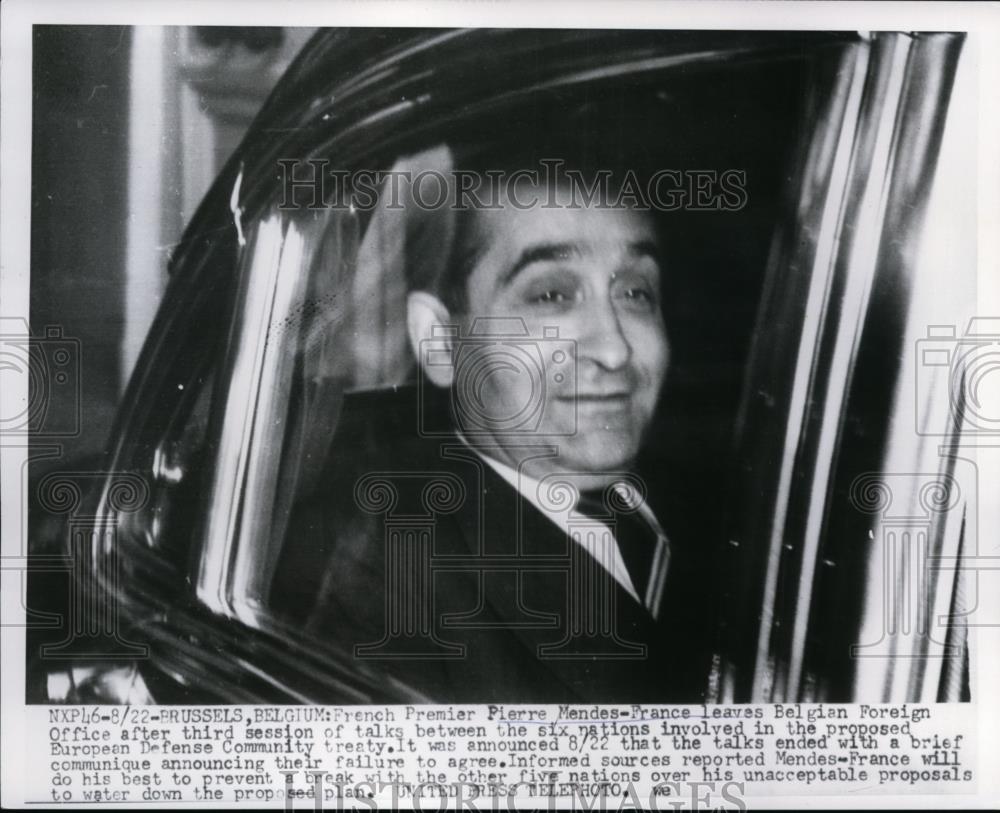 1954 Press Photo Pierre Mendes French Premier leaves Belgian Foreign Office - Historic Images