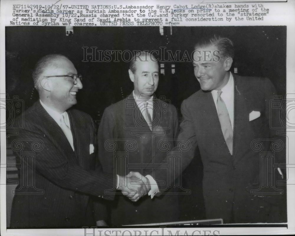 1957 Press Photo US UN Ambassador Henry Cabot Lodge &amp; Turkey&#39;s Aelim Sarper - Historic Images