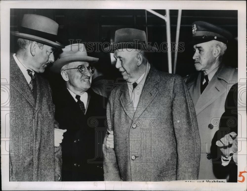 1950 Press Photo Pres.Harry Truman with his State Defense Departments chiefs. - Historic Images