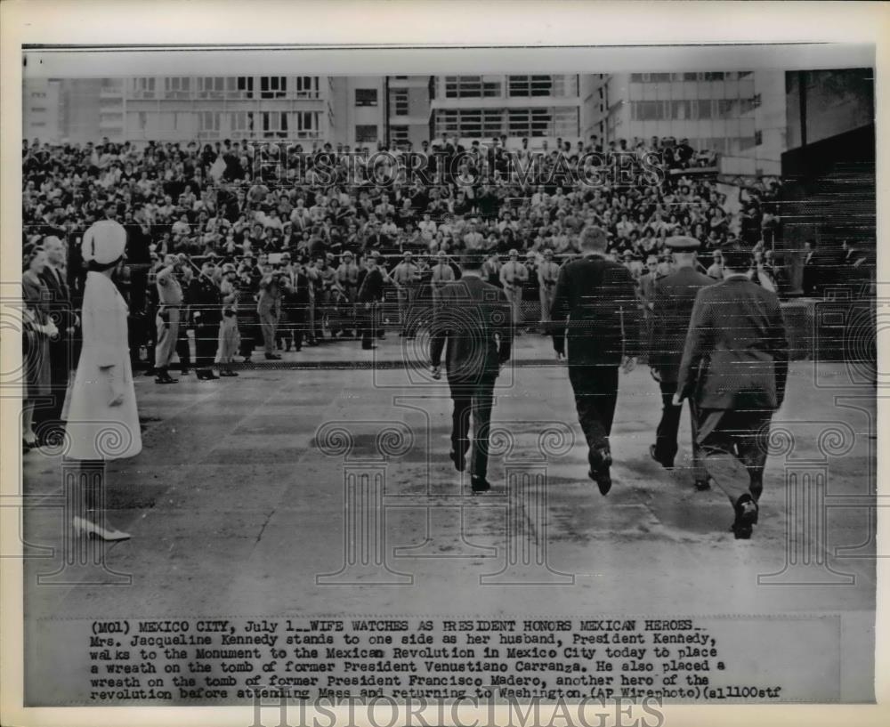 1962 Wire Photo Mrs. Kennedy watches Pres. Kennedy honors Mexican Heroes - Historic Images