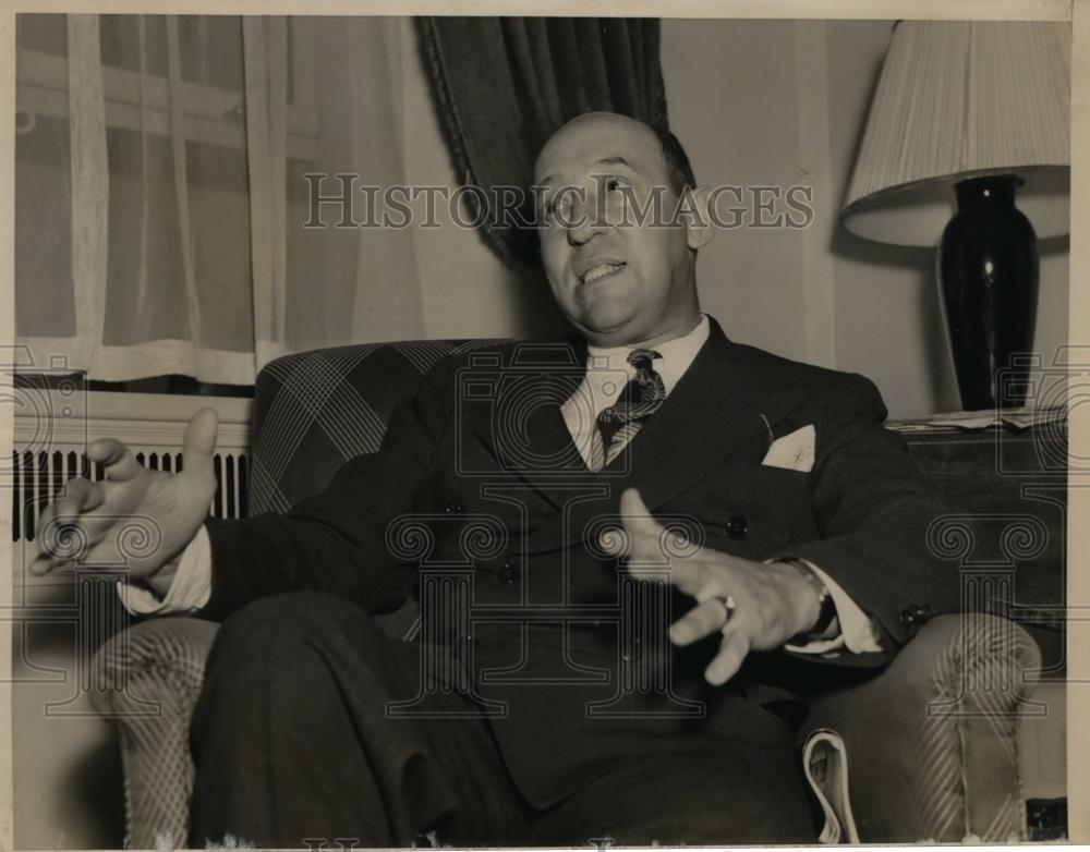 1937 Press Photo Dr. Morris Fishbeing promient Chicago Health Specialist - Historic Images