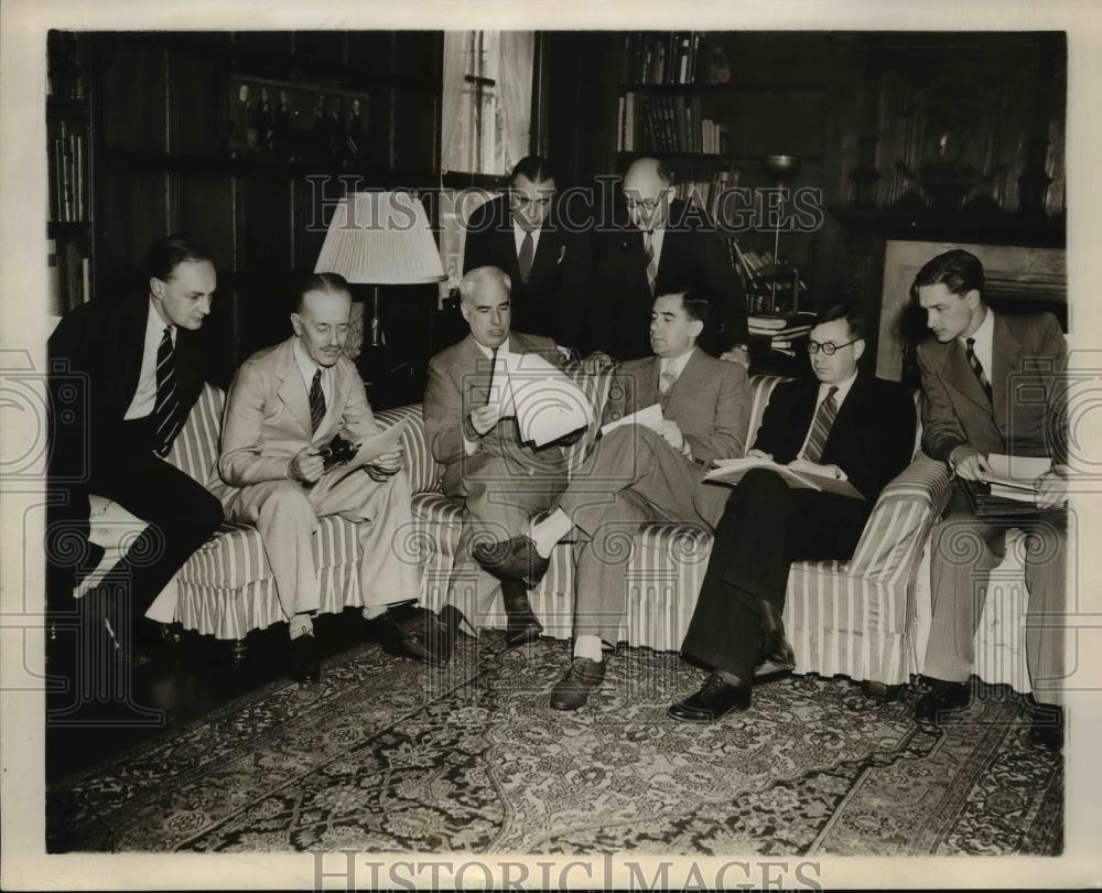 1944 Press Photo Delegation at the Dumbarton Oaks for Intl. Security Talks - Historic Images