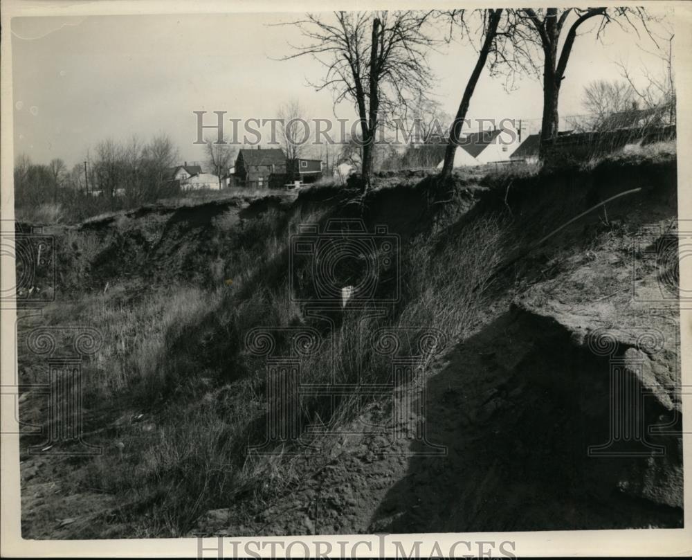 1955 Press Photo Landslide at Cuyahoga Heights Ohio - nee86846 - Historic Images