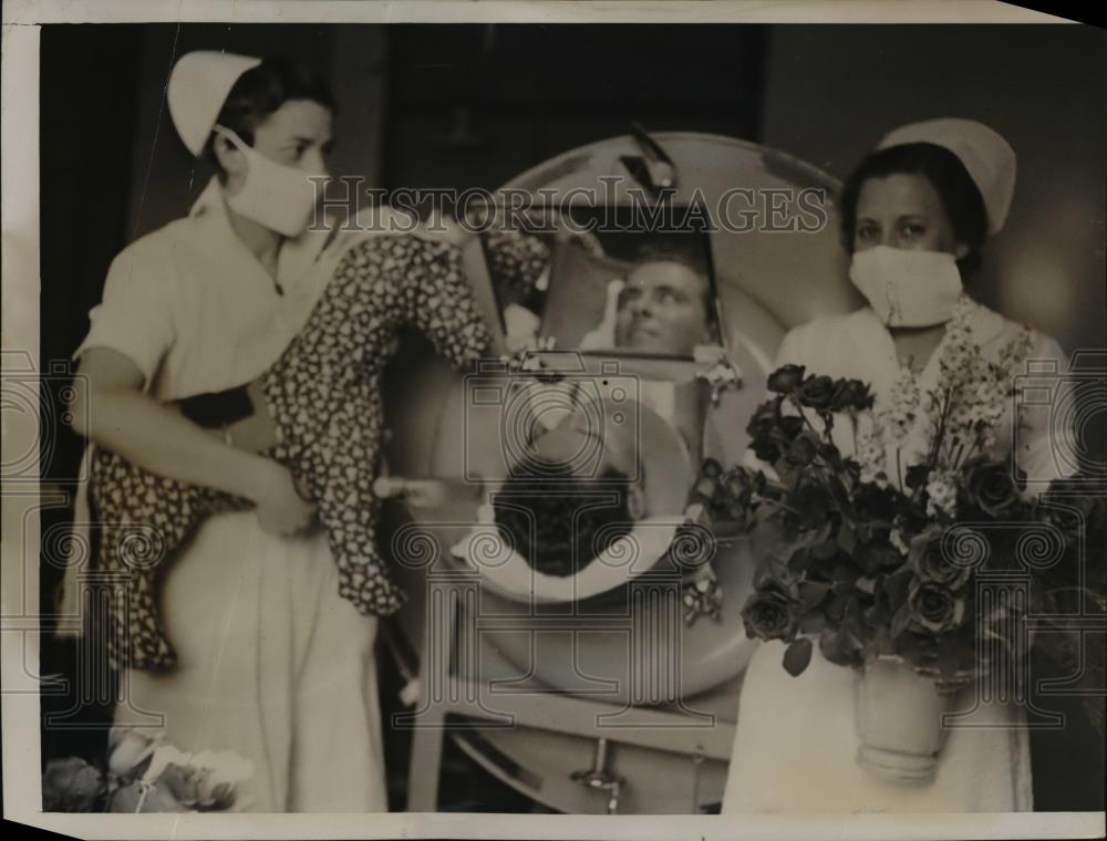 1937 Press Photo Frederick Snite Jr. on his 31st birthday at Chicago Hospital - Historic Images