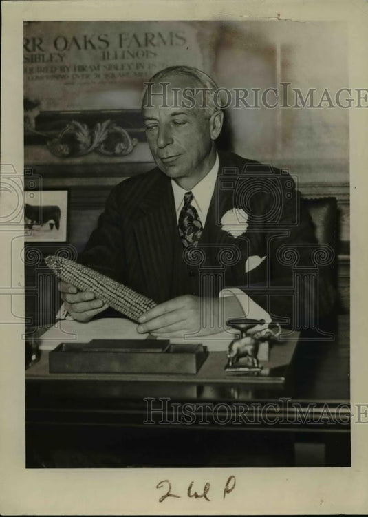 1935 Press Photo Harold Sibley at his desk Chamber of Commerce office - Historic Images
