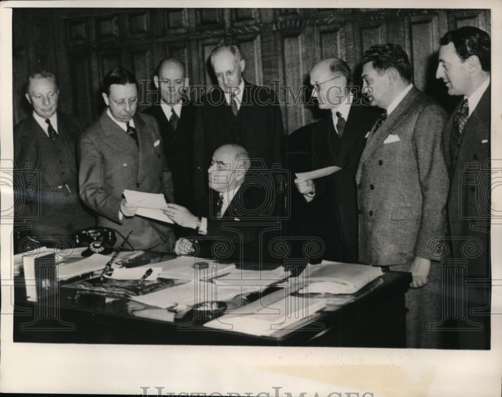 1941 Press Photo Savins Bank Insurance board NY Governor Herbert Lehman - Historic Images