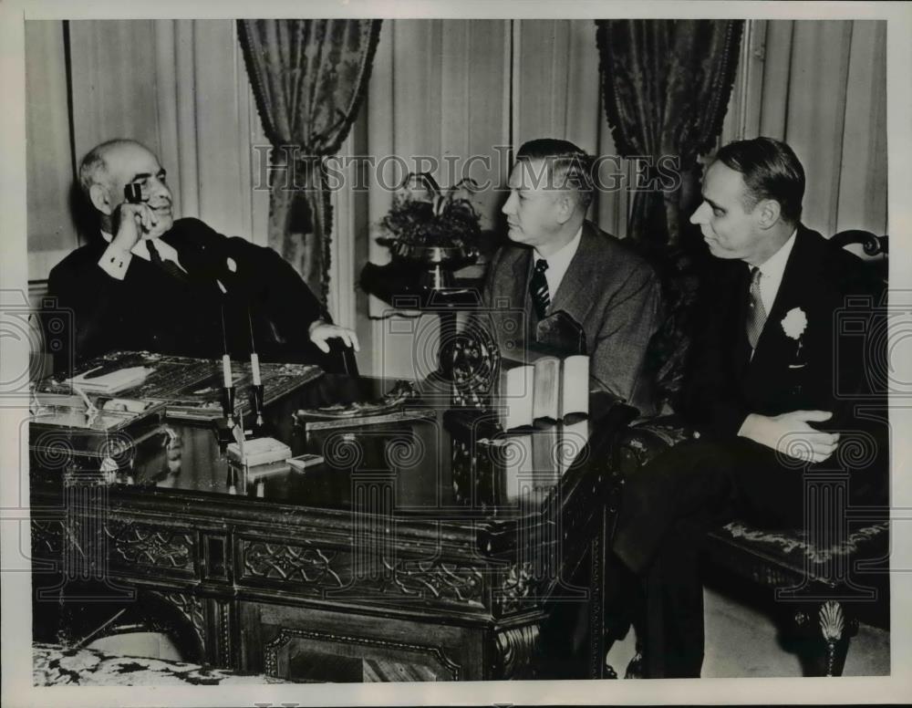 1938 Press Photo Gov.Herbert Lehman confers on conduct of Brooklyn Invetigation - Historic Images