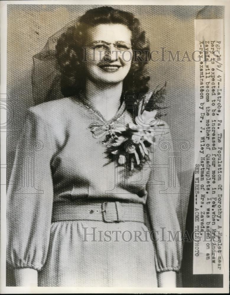 1947 Press Photo Mrs.Andrew Zavada of LAtrobe Pa., mother of Quarruplets - Historic Images