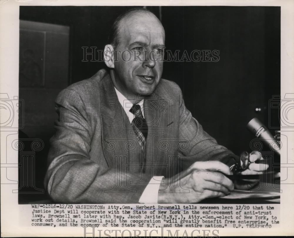 Undated Press Photo Atty Gen Herbert Brownell of New York talks to newsmen - Historic Images