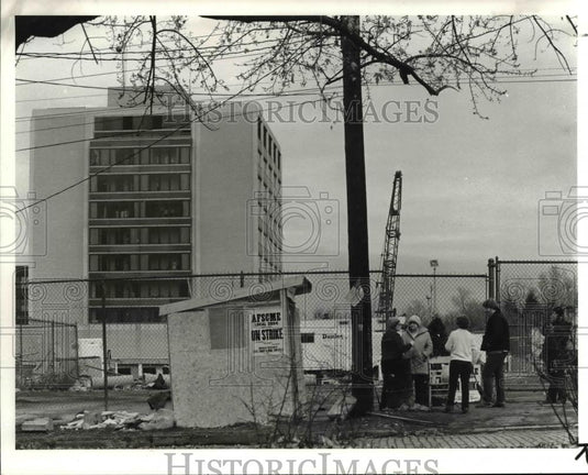 1982 Press Photo Ohio Warren - Trumbull Mem. Hospital Strike - cvb03693 - Historic Images