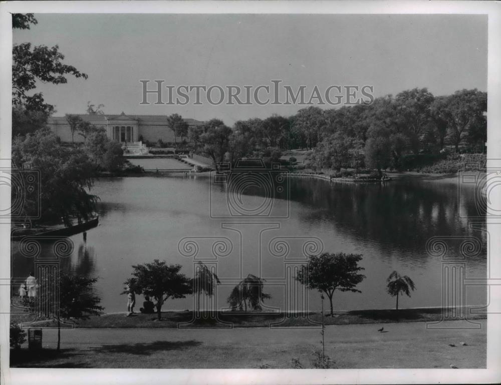1962 Press Photo The Top View from Euclid Ave. showing the Garden Center. - Historic Images