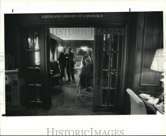 1987 Press Photo The Library of Ccmmerce in the Club Room  of the Stouffer Hotel - Historic Images