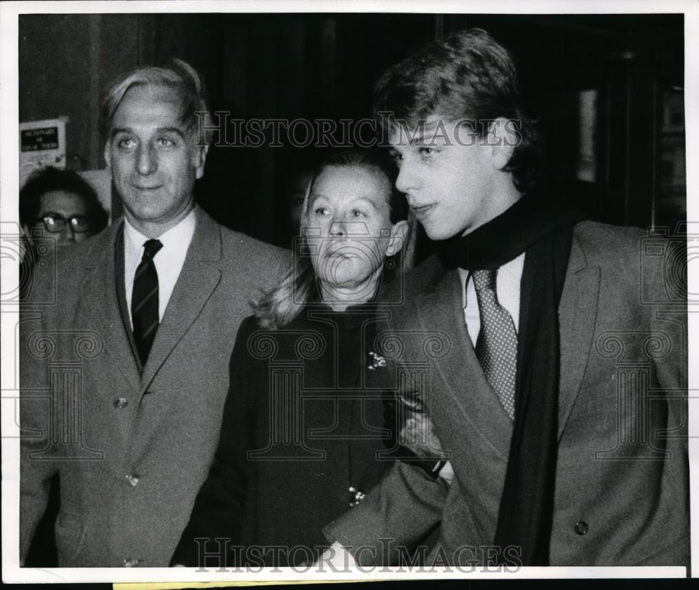 1970 Press Photo Mr &amp; Mrs Howard Samuels &amp; son Howard Jr NY Gov candidate - Historic Images