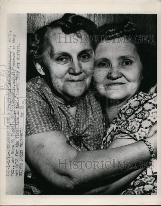 1964 Press Photo Mrs Minnie Lee Faulkner & Nora Facklin sister meet for1st time - Historic Images