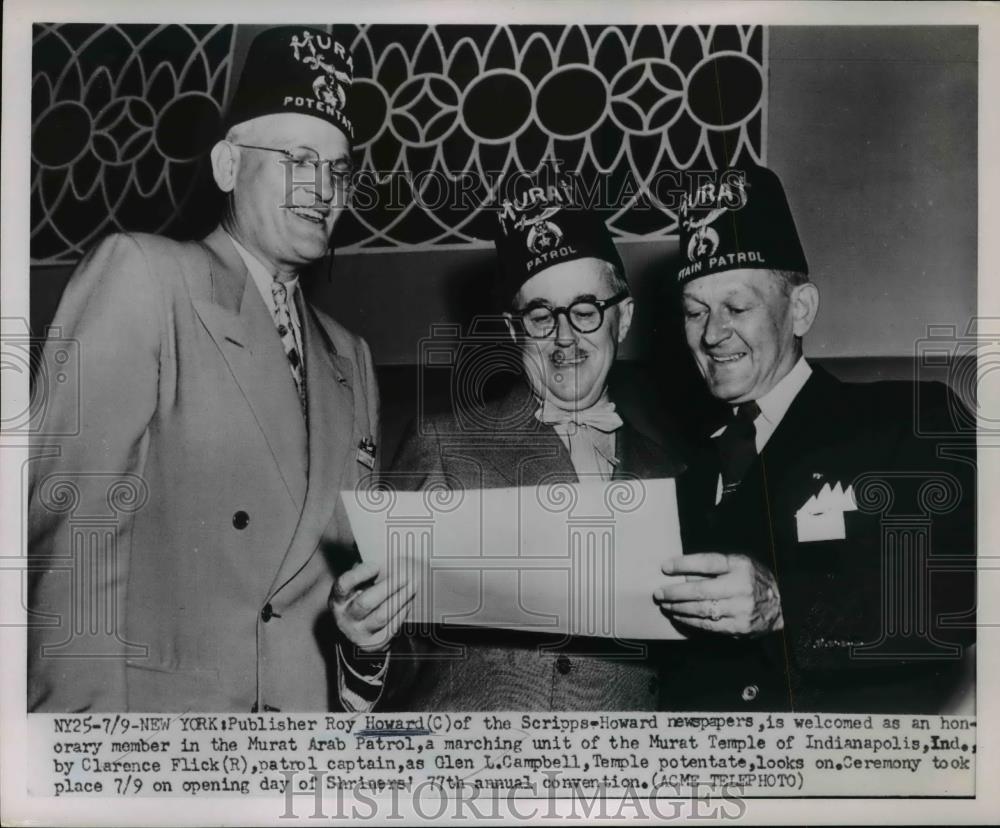 1951 Press Photo Roy Howard of Scripps Howard welcomed Murat Arab Patrol Member. - Historic Images